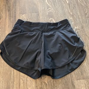 Lululemon run off route high rise short 4"
